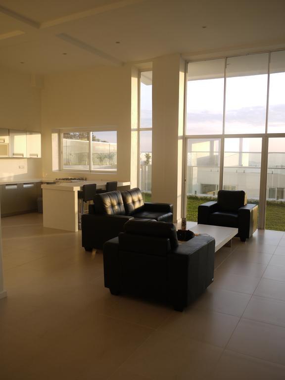 The Seventeen Apartment Hotel Kampala Oda fotoğraf