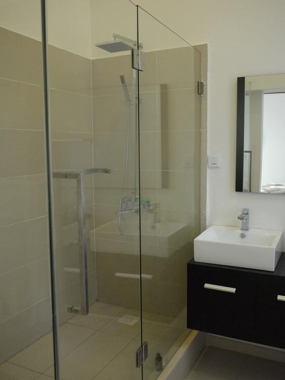 The Seventeen Apartment Hotel Kampala Dış mekan fotoğraf
